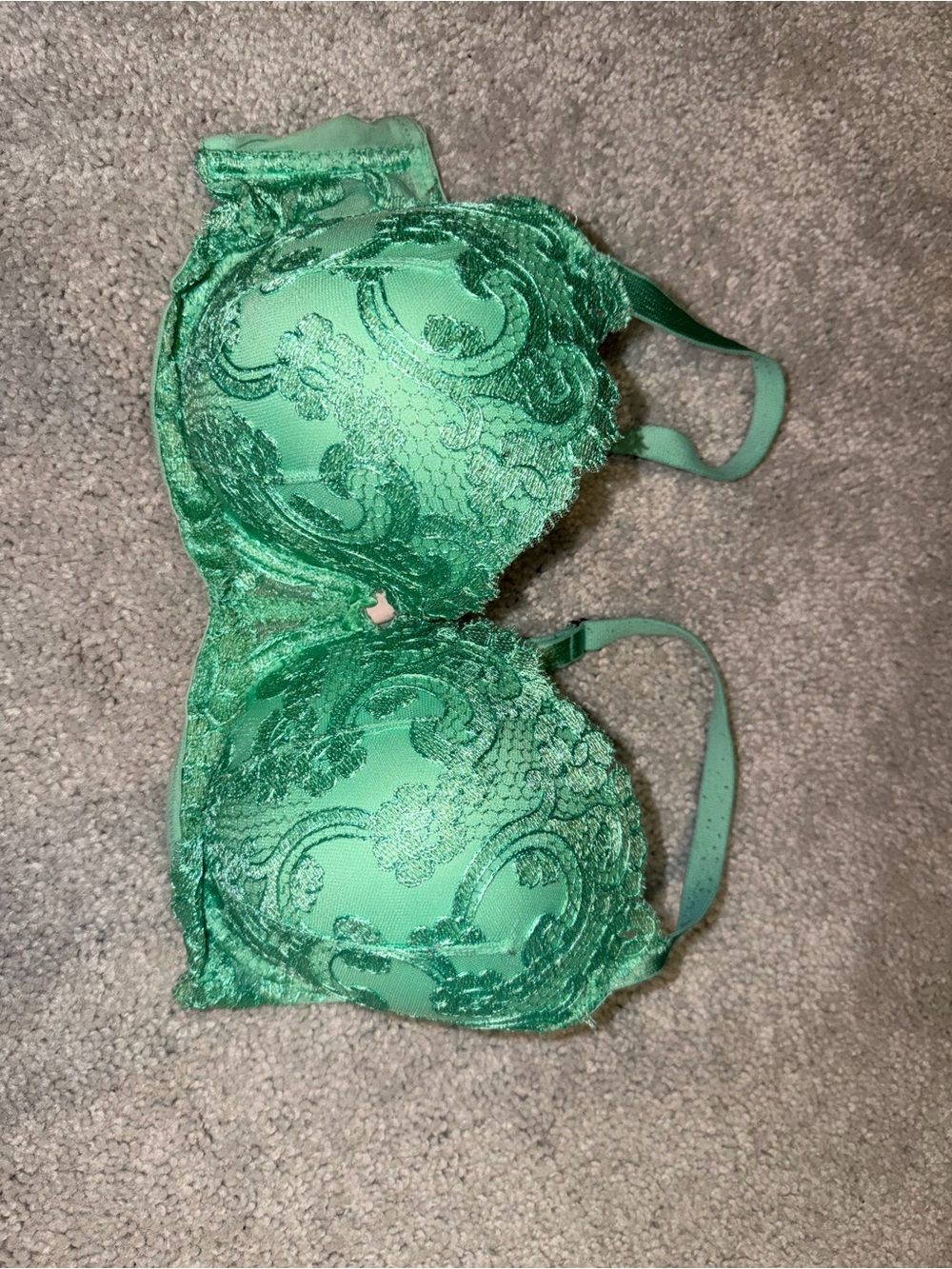 Victoria's Secret Emerald Green Lace Underwire Bra